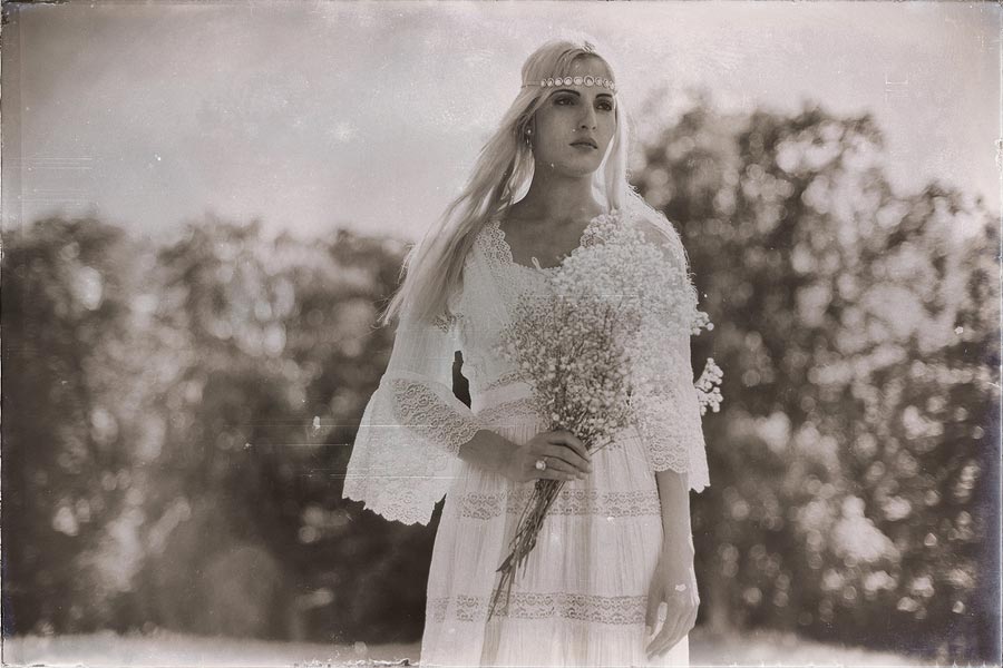 Retro Wedding Theme Ideas from the Hippy Mod Era of the 1960s
